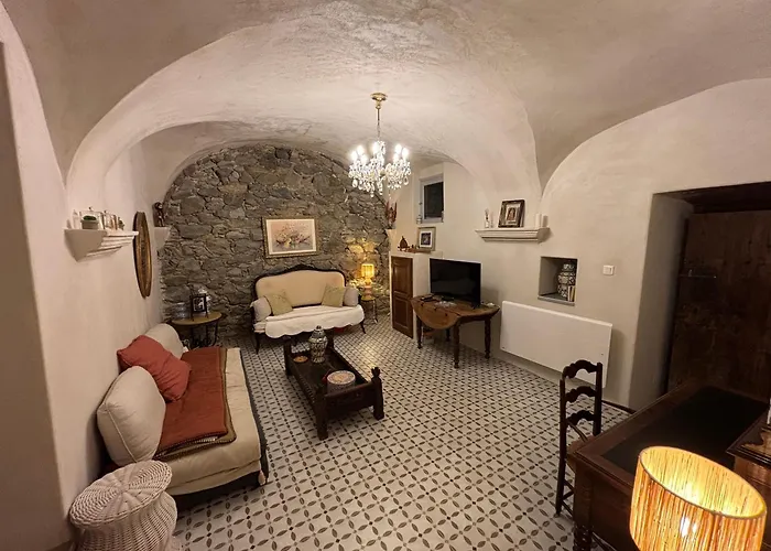 Maison De Caractere Au Coeur Du Village