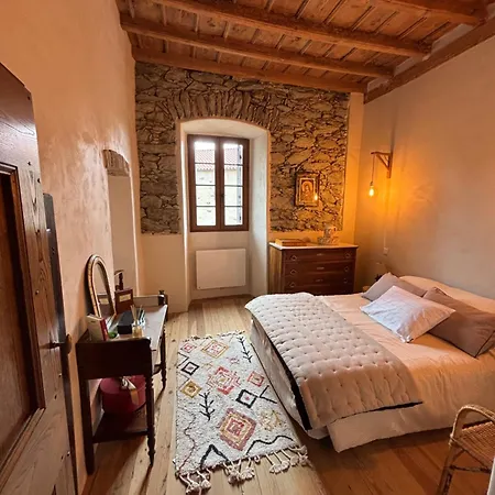 Maison De Caractere Au Coeur Du Village *