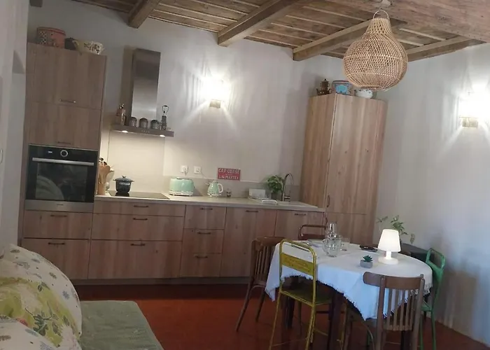 Maison De Caractere Au Coeur Du Village Nyaraló Castifao