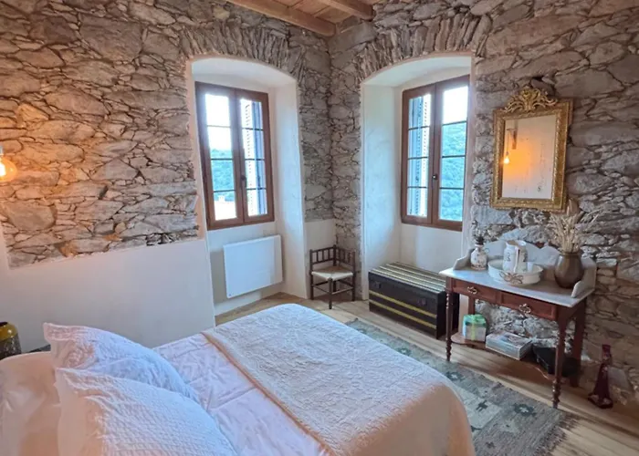 Prázdninový dům Maison De Caractere Au Coeur Du Village